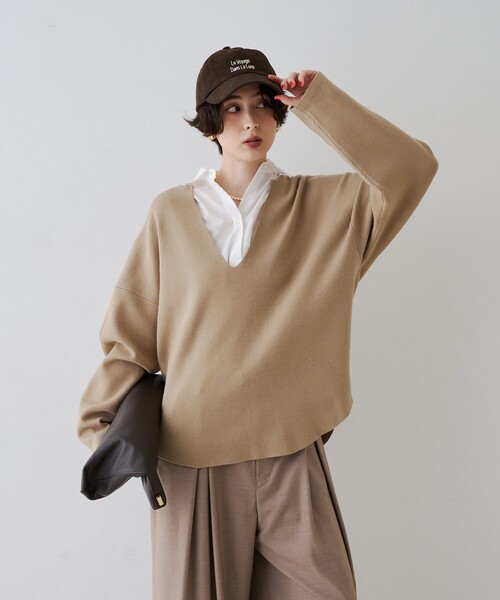 Rouge vif(ルージュヴィフ)の「レイヤード風シャツドッキングニットプルオーバー(ニット/セーター・レディース・チャコールグレー/ベージュ・フリー)」の9枚目の写真