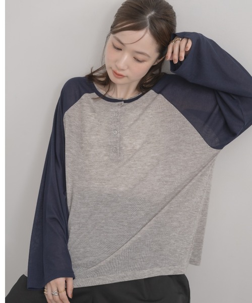RETRO GIRL（レトロガール）の「2wayラグランロンTシャツ（Tシャツ/カットソー・レディース・ナチュラル/ライトグレー/ブルー・FREE）」の2枚目の写真