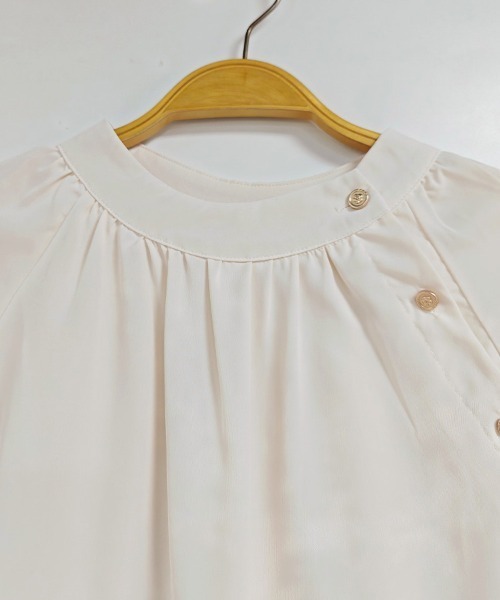 ONEP STAR(ワンピスター)の「アシンメトリーボタンギャザー長袖ブラウス(シャツ/ブラウス・レディース・ベージュ・X-LARGE/LARGE/MEDIUM)」の12枚目の写真