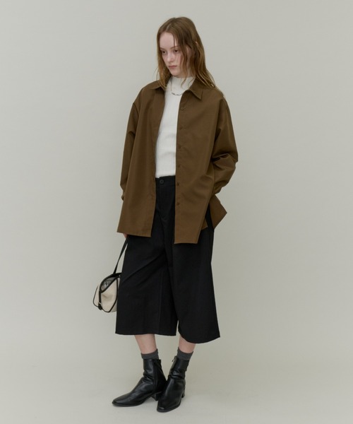 Plumel(プルメル)の「Basic Regular Collar Loose Shirt / ベーシックレギュラーカラーシャツ(シャツ/ブラウス・レディース・オフホワイト/チャコールグレー/ブラウン・MEDIUM)」の11枚目の写真
