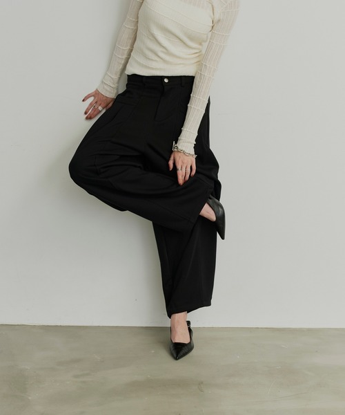 uchi.（ウチ）の「タックデザインカーブワイドスウェットパンツ（スウェットパンツ・レディース・ブラック/グレー・LARGE/MEDIUM/SMALL）」の6枚目の写真