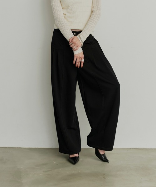 uchi.（ウチ）の「タックデザインカーブワイドスウェットパンツ（スウェットパンツ・レディース・ブラック/グレー・LARGE/MEDIUM/SMALL）」の7枚目の写真