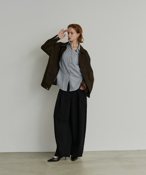 uchi.（ウチ）の「タックデザインカーブワイドスウェットパンツ（スウェットパンツ・レディース・ブラック/グレー・LARGE/MEDIUM/SMALL）」の9枚目の写真