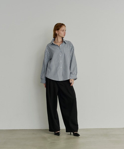 uchi.（ウチ）の「タックデザインカーブワイドスウェットパンツ（スウェットパンツ・レディース・ブラック/グレー・LARGE/MEDIUM/SMALL）」の11枚目の写真