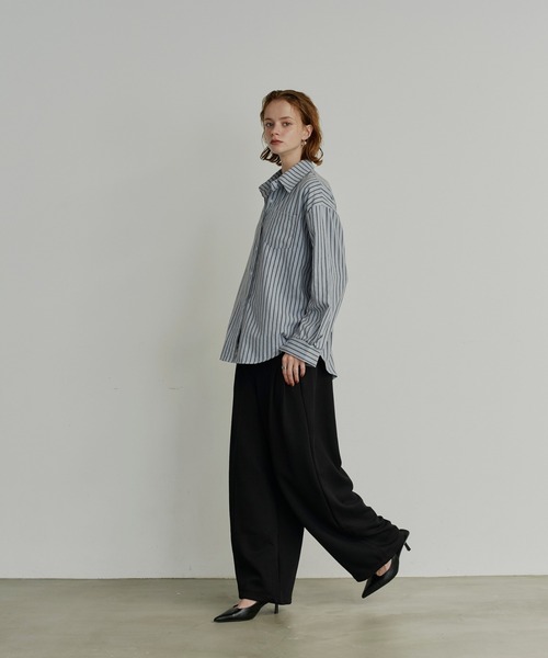 uchi.（ウチ）の「タックデザインカーブワイドスウェットパンツ（スウェットパンツ・レディース・ブラック/グレー・LARGE/MEDIUM/SMALL）」の13枚目の写真