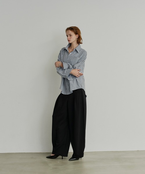 uchi.（ウチ）の「タックデザインカーブワイドスウェットパンツ（スウェットパンツ・レディース・ブラック/グレー・LARGE/MEDIUM/SMALL）」の14枚目の写真