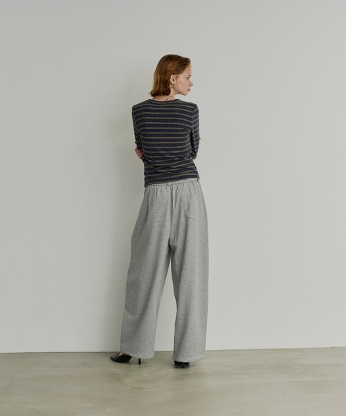uchi.（ウチ）の「タックデザインカーブワイドスウェットパンツ（スウェットパンツ・レディース・ブラック/グレー・LARGE/MEDIUM/SMALL）」の20枚目の写真