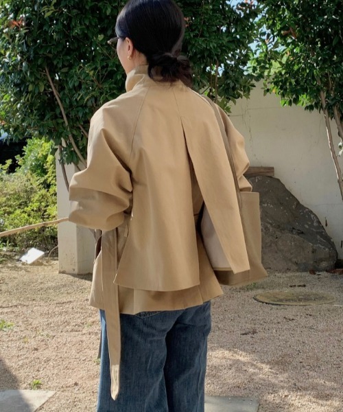 YUGA（ユーガ）の「YUGA_YGMC　　Korean-style  Short trench coat（トレンチコート・レディース・オフホワイト/ベージュ・FREE）」の17枚目の写真