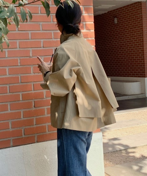 YUGA（ユーガ）の「YUGA_YGMC　　Korean-style  Short trench coat（トレンチコート・レディース・オフホワイト/ベージュ・FREE）」の8枚目の写真