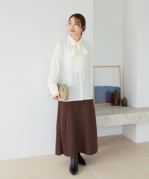 le.coeur blanc(ルクールブラン)の「ボウタイソフトツイルブラウス(シャツ/ブラウス・レディース・ブラック/モカ/オフホワイト・38)」の11枚目の写真