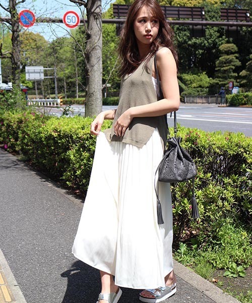 FREE'S MART（フリーズマート）の「消しプリーツワイドパンツ（その他パンツ・レディース・ベージュ/ブルー/ホワイト・FREE）」の9枚目の写真