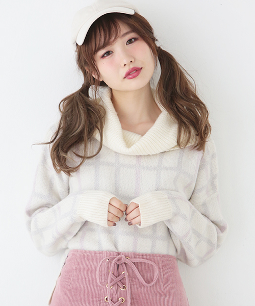 one after another NICE CLAUP(ワンアフターアナザーナイスクラップ)の「チェックオフタートルニット(ニット/セーター・レディース・グリーン/キャメル/アイボリー・FREE)」の1枚目の写真