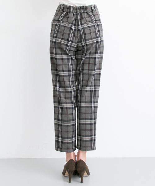 URBAN RESEARCH（アーバンリサーチ）の「 UR 起毛ウエストゴムテーパードパンツ（その他パンツ・レディース・ブラウン系その他/ライトグレー/チェック・38/36）」の11枚目の写真