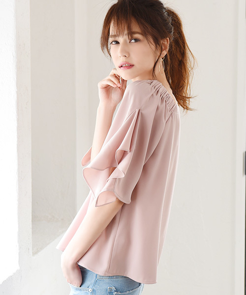 Luz Llena(ラズレナ)の「袖コンシャス・スクエアネックブラウス(シャツ/ブラウス・レディース・ピンク/ラベンダー/オフホワイト/ブラウン/ブラック・MEDIUM)」の5枚目の写真