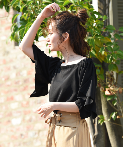 Luz Llena(ラズレナ)の「袖コンシャス・スクエアネックブラウス(シャツ/ブラウス・レディース・ピンク/ラベンダー/オフホワイト/ブラウン/ブラック・MEDIUM)」の14枚目の写真