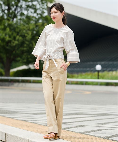 ADAM ET ROPE'(アダムエロペ)の「バックオープンカシュクールブラウス(シャツ/ブラウス・レディース・ブラック系その他/ホワイト/ベージュ系その他2・FREE)」の11枚目の写真