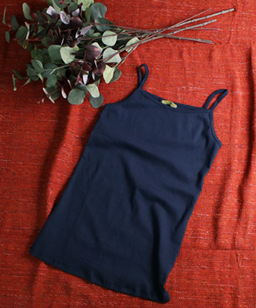 reca(レカ)の「コットン無地キャミソール(タンクトップ・レディース・ベージュ系その他/カーキ/チャコールグレー/グレー/オフホワイト/ネイビー/ブラック・L/LL/M)」の1枚目の写真