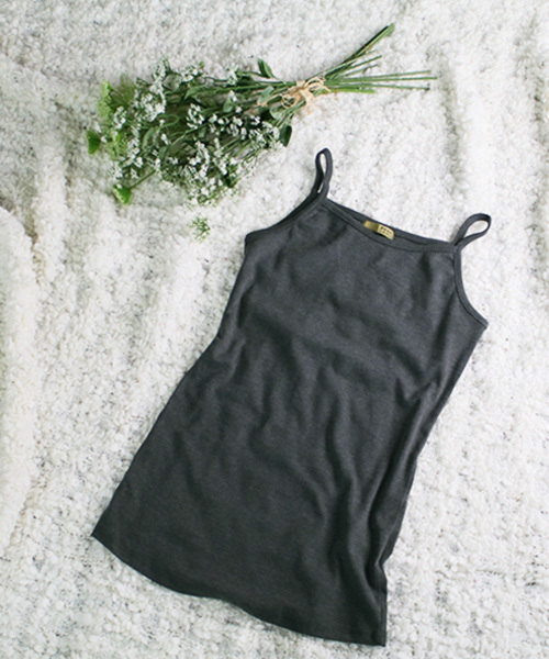 reca(レカ)の「コットン無地キャミソール(タンクトップ・レディース・ベージュ系その他/カーキ/チャコールグレー/グレー/オフホワイト/ネイビー/ブラック・L/LL/M)」の4枚目の写真