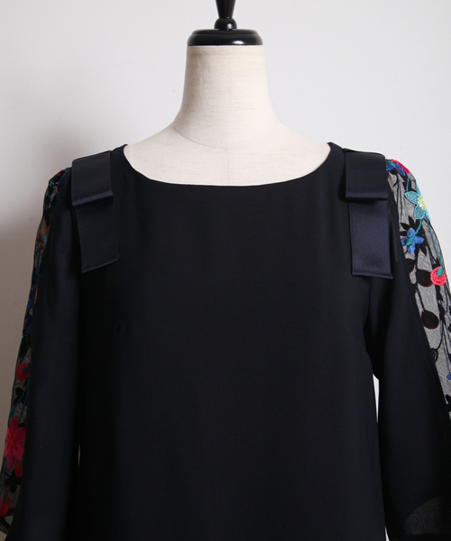 tocco closet（トッコ　クローゼット）の「リボン付きフラワー刺繍入りシースルースリーブワンピース（ワンピース・レディース・ブラック/ネイビー/その他/ベージュ・M）」の15枚目の写真