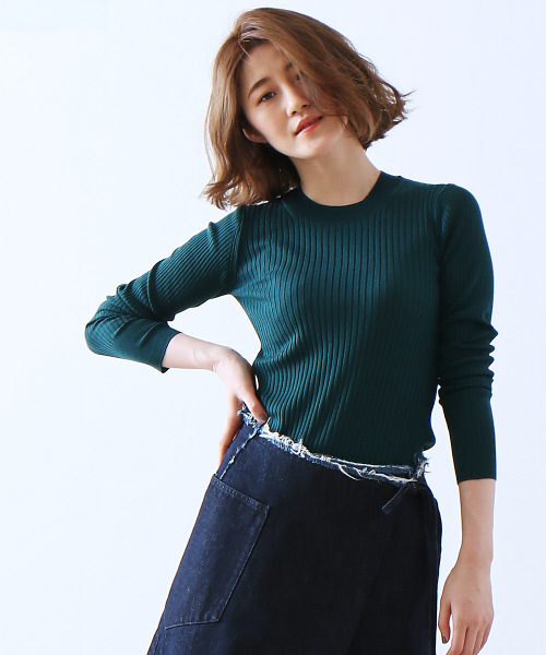 36Quatre-Neuf（カトルナフ）の「ハイゲージリブニット【BAILA 2017年11月号 P.61掲載】（ニット/セーター・レディース・レッド/ベージュ/グリーン系その他3/チャコールグレー/ブラック/その他1・FREE）」の4枚目の写真