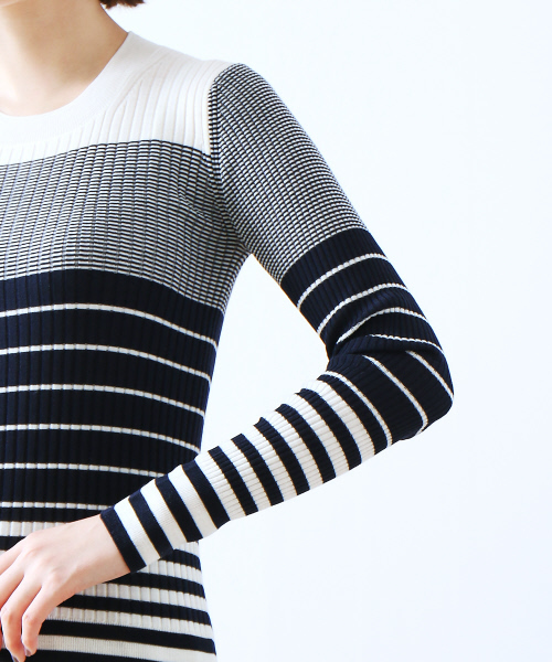 36Quatre-Neuf（カトルナフ）の「ハイゲージリブニット【BAILA 2017年11月号 P.61掲載】（ニット/セーター・レディース・レッド/ベージュ/グリーン系その他3/チャコールグレー/ブラック/その他1・FREE）」の16枚目の写真