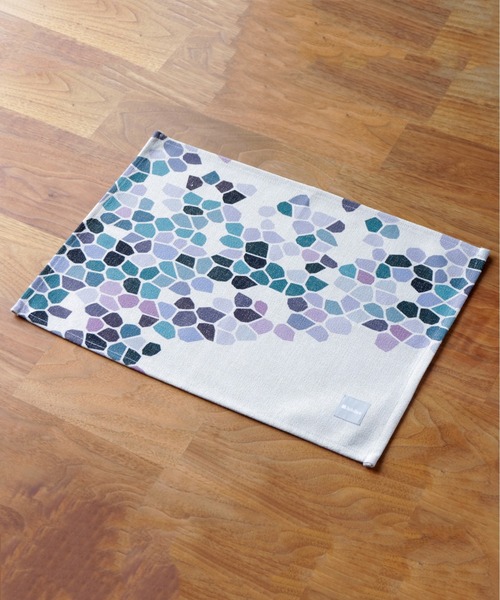 Jubilee(ジュビリー)の「ランチョンマット【2枚セット】(ランチョンマット/テーブルウェア・レディース・ホワイト/スカイブルー/ピンク/ブルー/ホワイト×グリーン/ブルー系その他/グレー×ピンク/ブルー系その他2/ブラック×ホワイト/ホワイト系その他4/ピンク系その他/レッド系その他2/ブルー系その他3/レッド系その他/ライトブルー/ホワイト×ブラック/ブルー系その他4/ピンク系その他2/レッド系その他3/ホワイト系その他3/ダークブルー/ブルー系その他5/ホワイト系その他/イエロー系その他/オレンジ/ホワイト系その他6/ブルーグリーン/ホワイト系その他2/レッド/マルチ/ホワイト×レッド/ホワイト系その他5/パープル・FREE)」の4枚目の写真