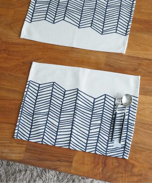 Jubilee(ジュビリー)の「ランチョンマット【2枚セット】(ランチョンマット/テーブルウェア・レディース・ホワイト/スカイブルー/ピンク/ブルー/ホワイト×グリーン/ブルー系その他/グレー×ピンク/ブルー系その他2/ブラック×ホワイト/ホワイト系その他4/ピンク系その他/レッド系その他2/ブルー系その他3/レッド系その他/ライトブルー/ホワイト×ブラック/ブルー系その他4/ピンク系その他2/レッド系その他3/ホワイト系その他3/ダークブルー/ブルー系その他5/ホワイト系その他/イエロー系その他/オレンジ/ホワイト系その他6/ブルーグリーン/ホワイト系その他2/レッド/マルチ/ホワイト×レッド/ホワイト系その他5/パープル・FREE)」の12枚目の写真