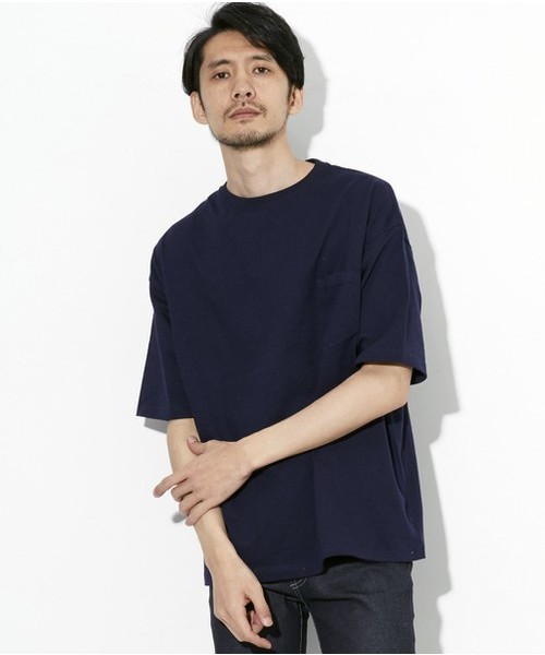 United Athle（ユナイテッドアスレ）の「【UNITED ATHLE】5.6ozビックシルエットポケTシャツ/05008-01（Tシャツ/カットソー・メンズ・ホワイト/ブラック/ネイビー/グレー・SMALL/MEDIUM/LARGE/4）」の4枚目の写真