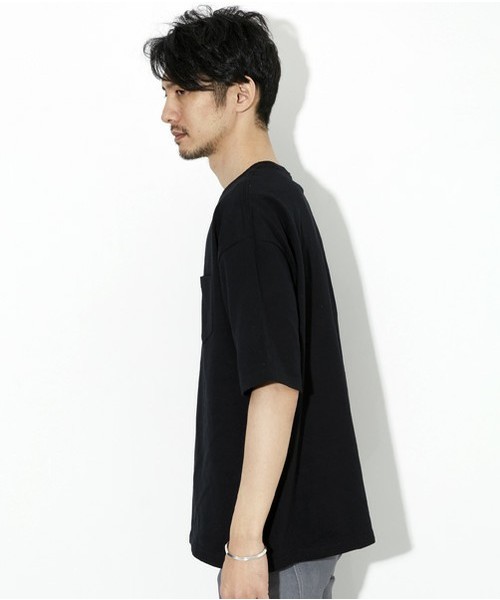 United Athle（ユナイテッドアスレ）の「【UNITED ATHLE】5.6ozビックシルエットポケTシャツ/05008-01（Tシャツ/カットソー・メンズ・ホワイト/ブラック/ネイビー/グレー・SMALL/MEDIUM/LARGE/4）」の6枚目の写真