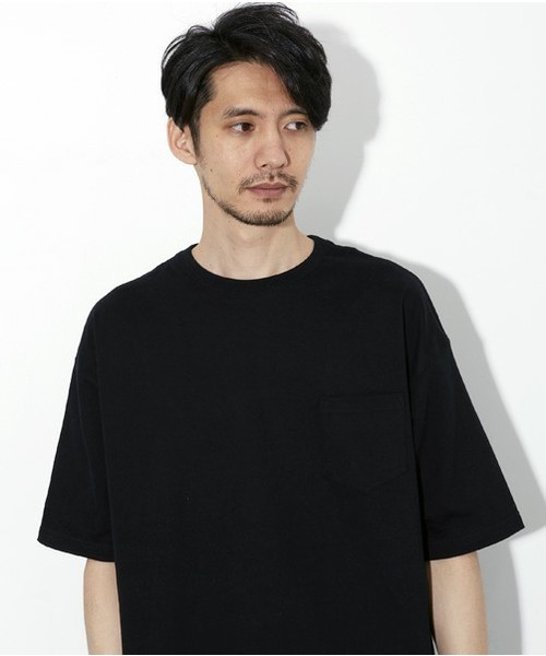 United Athle（ユナイテッドアスレ）の「【UNITED ATHLE】5.6ozビックシルエットポケTシャツ/05008-01（Tシャツ/カットソー・メンズ・ホワイト/ブラック/ネイビー/グレー・SMALL/MEDIUM/LARGE/4）」の10枚目の写真