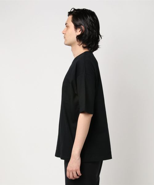 United Athle（ユナイテッドアスレ）の「【UNITED ATHLE】5.6ozビックシルエットポケTシャツ/05008-01（Tシャツ/カットソー・メンズ・ホワイト/ブラック/ネイビー/グレー・SMALL/MEDIUM/LARGE/4）」の14枚目の写真