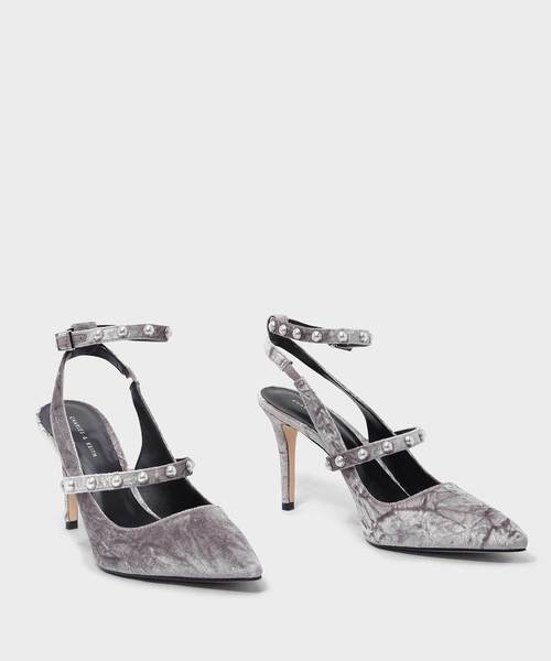 CHARLES & KEITH(チャールズ & キース)の「パールディーテルアンクルストラップヒール / PEARL DETAIL ANKLE STRAP HEELS(パンプス・レディース・ブラック/グレー/オリーブ・22.5cm/23cm/23.5cm/24.5cm/25cm/25.5cm/25㎝)」の11枚目の写真