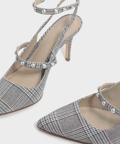 CHARLES & KEITH(チャールズ & キース)の「パールディーテルアンクルストラップヒール / PEARL DETAIL ANKLE STRAP HEELS(パンプス・レディース・ブラック/グレー/オリーブ・22.5cm/23cm/23.5cm/24.5cm/25cm/25.5cm/25㎝)」の19枚目の写真