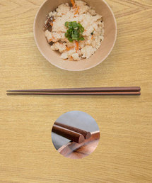 sarasa design（サラサデザイン）の「b2c 江戸の木箸 三角 鉄木（カトラリー）」