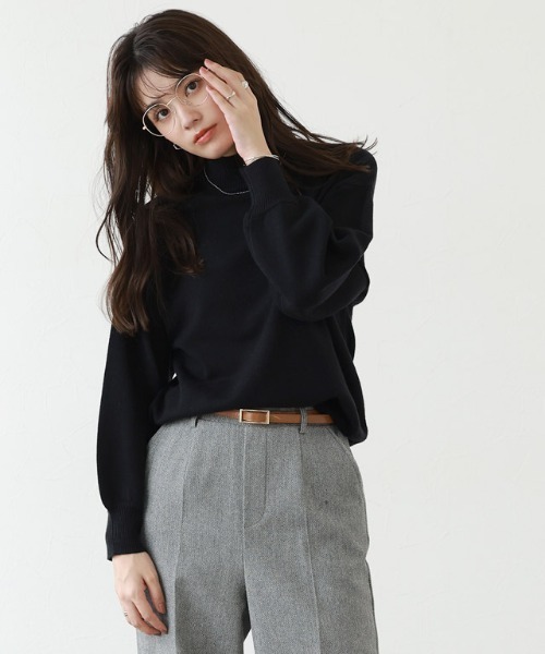 Pierrot（ピエロ）の「もっちりカシミアタッチボリュームスリーブニット（ニット/セーター・レディース・ブラック/杢グレー/ブラウン/ベージュ系その他/カーキ/インディゴブルー/マスタード/ボルドー/グレイッシュベージュ/オフホワイト/ラベンダー/イエロー/ライトピンク/ミント/ホワイト×ブラック/ライトブルー・M/L）」の19枚目の写真