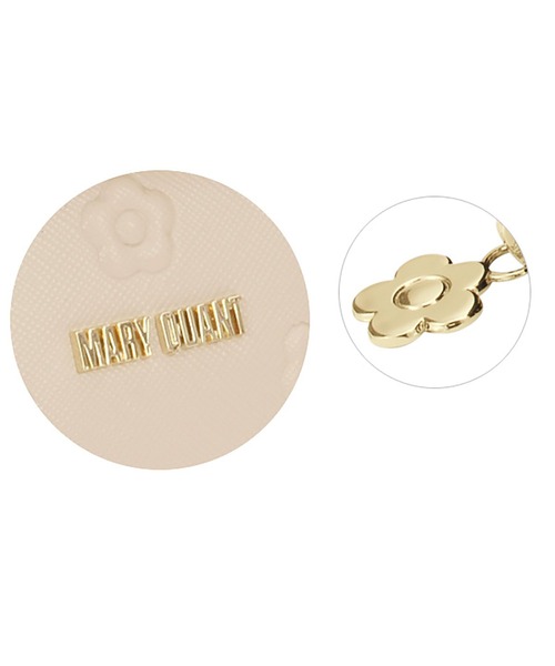 MARY QUANT（マリークワント）の「シンプルエンボスデイジーラウンドポーチ（ポーチ・レディース・ベージュ/ブラック/ライトブルー・FREE）」の7枚目の写真