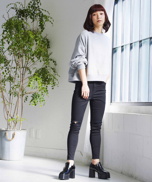 WEGO（ウィゴー）の「WEGO/デイリーショートスウェット（スウェット・レディース・ホワイト/ブラック/ベージュ/ピンク/杢グレー・FREE）」の17枚目の写真