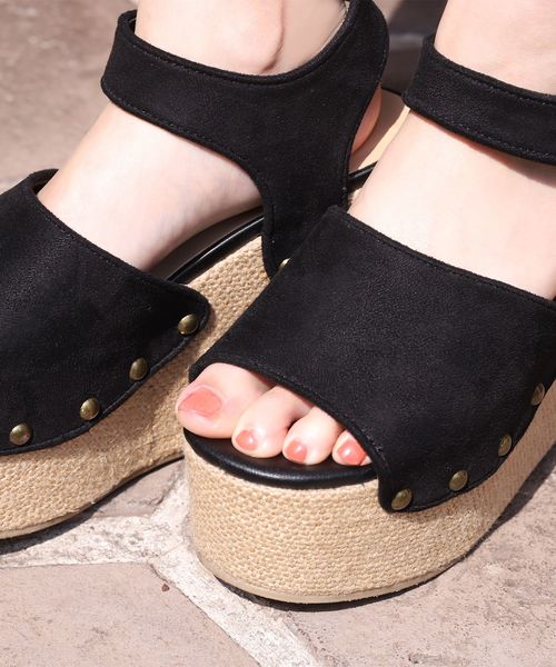 one after another NICE CLAUP（ワンアフターアナザーナイスクラップ）の「厚底ヒールサンダル（サンダル・レディース・ブラック/ブラウン/ゴールド・SMALL/MEDIUM/LARGE）」の16枚目の写真