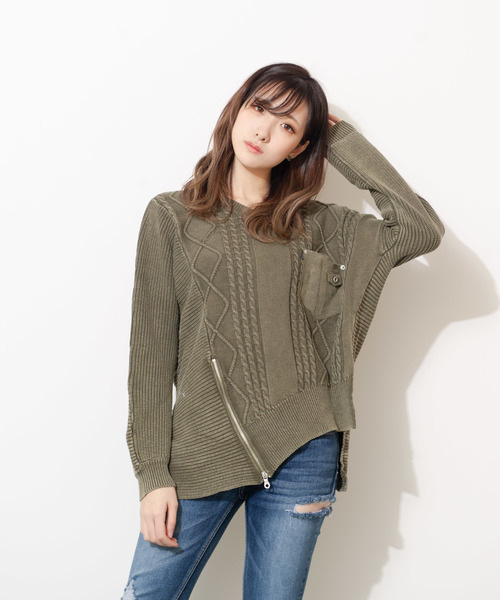 GGD(ジージーディー)の「Roger&Raw/ケーブルアシメポケ付P/O(ニット/セーター・レディース・グレー/ライトブルー/ベージュ/ホワイト/カーキ・M)」の4枚目の写真