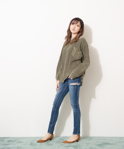 GGD(ジージーディー)の「Roger&Raw/ケーブルアシメポケ付P/O(ニット/セーター・レディース・グレー/ライトブルー/ベージュ/ホワイト/カーキ・M)」の14枚目の写真