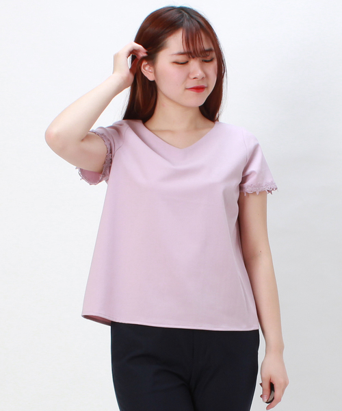ASTORIA ODIER(アストリアオディール)の「Ⅴネック袖口レースブラウス(シャツ/ブラウス・レディース・ホワイト/ブラック/レッド/ピンク/グリーン/ラベンダー・MEDIUM)」の2枚目の写真