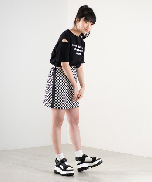 WEGO（ウィゴー）の「WEGO/サイドラインツイルタイトミニスカート（スカート・レディース・ベージュ/その他1/ブラック系その他2・FREE）」の17枚目の写真