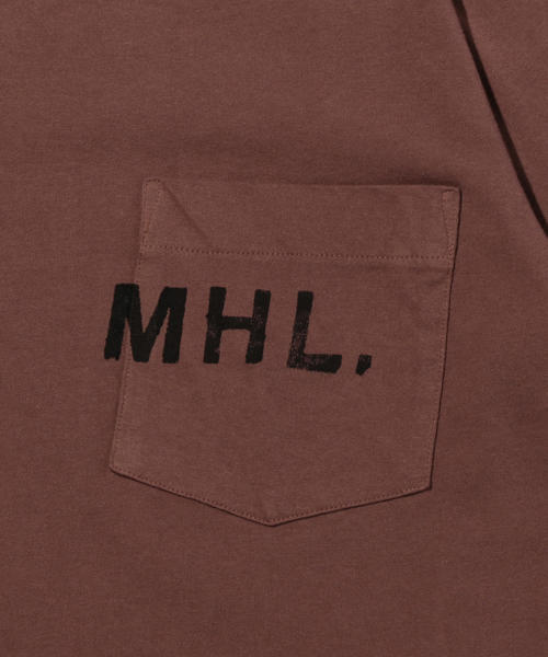 MHL.(エムエイチエル)の「<MHL.> 1POC LOGO TEE/Tシャツ(Tシャツ/カットソー・メンズ・ブラウン/ネイビー/オフホワイト・LARGE/MEDIUM/SMALL/X-LARGE)」の9枚目の写真