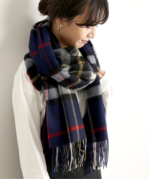 SLOBE IENA(スローブイエナ)の「TWEEDMILL TARTAN チェックストール◆(ストール/ショール・レディース・ホワイト/ネイビー/グレー/キャメル・FREE)」の4枚目の写真