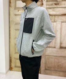 ZIP UP SWEATSHIRT