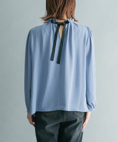 prose verse(プロズヴェール)の「えりパールギャザーネックブラウス(シャツ/ブラウス・レディース・ブラック/ベージュ/サックスブルー・フリ-)」の12枚目の写真