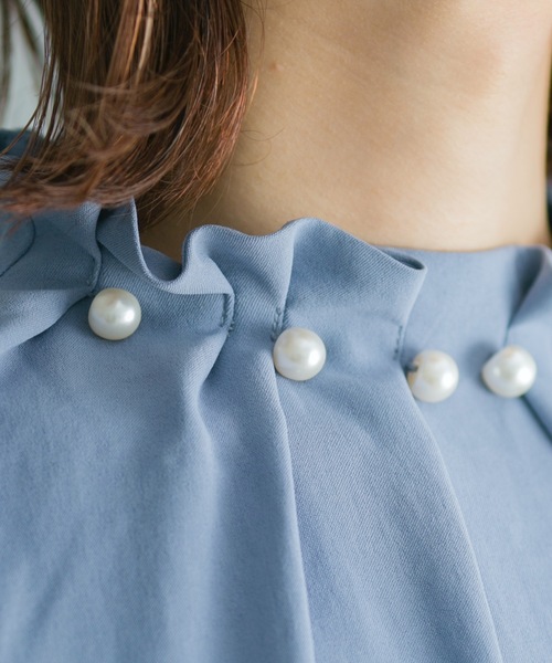 prose verse(プロズヴェール)の「えりパールギャザーネックブラウス(シャツ/ブラウス・レディース・ブラック/ベージュ/サックスブルー・フリ-)」の10枚目の写真