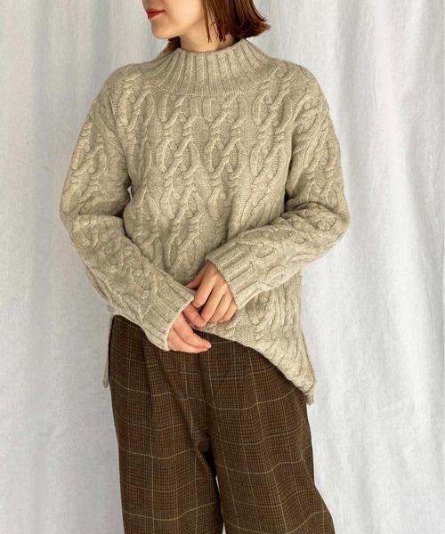 PICCIN（ピッチン）の「【日本製】アラン柄ニット（ニット/セーター・レディース・ベージュ/チャコールグレー・M）」の4枚目の写真