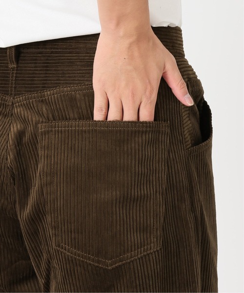 JOURNAL STANDARD(ジャーナルスタンダード)の「バルーン 太畝コーデュロイ パンツ(その他パンツ・メンズ・パープル/オフホワイト/ブラック/イエロー/ダークブラウン/ネイビー・SMALL/MEDIUM/LARGE/X-LARGE)」の12枚目の写真