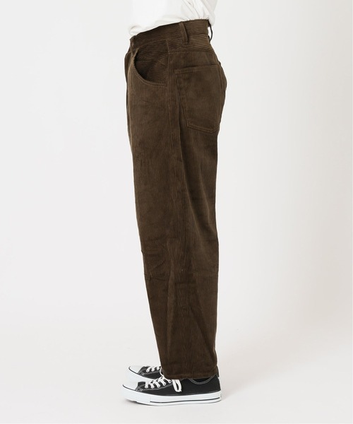 JOURNAL STANDARD(ジャーナルスタンダード)の「バルーン 太畝コーデュロイ パンツ(その他パンツ・メンズ・パープル/オフホワイト/ブラック/イエロー/ダークブラウン/ネイビー・SMALL/MEDIUM/LARGE/X-LARGE)」の10枚目の写真
